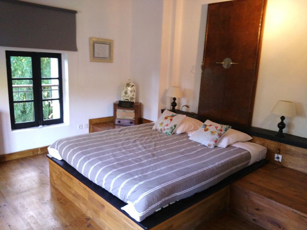 Chambre D'Hotes Le Moulin De Moulis Luaran gambar