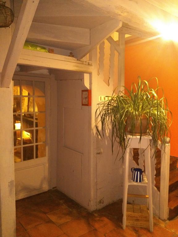 Chambre D'Hotes Le Moulin De Moulis Luaran gambar